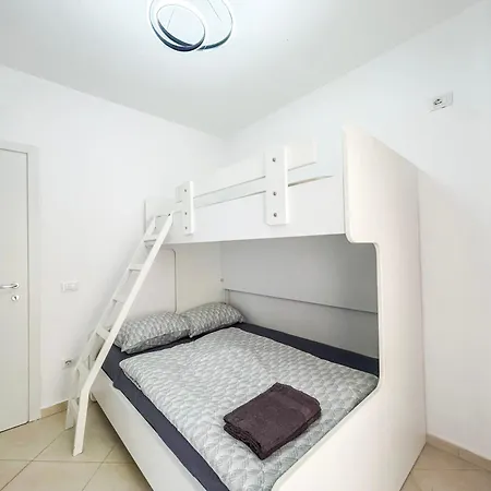 Aura Sole Apartment Golem (Tirana)